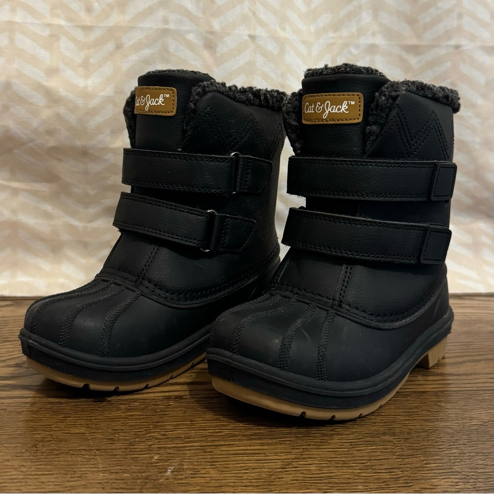 Toddler Cat & Jack Winter Boots in Black size 10